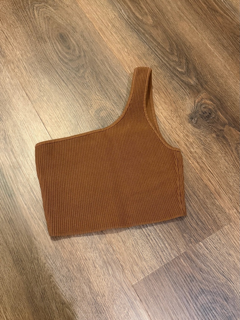 Aritzia Babaton Sculpt Knit One Shoulder Crop Top Brown Size M